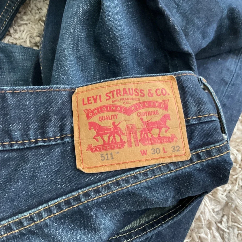 Levis 511 Slim Fit Jeans Mens 30x32 Dark Wash Indigo Denim Pants 04511-1786